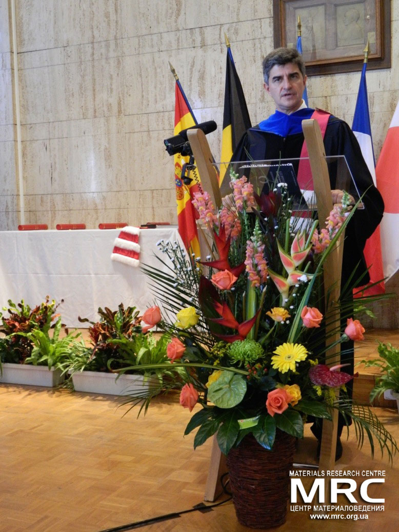 Юрий Георгиевич Гогоци - профессор материаловедения и технологии Университета Дрекселя в Филадельфии, почетный профессор Университета Поля Сабатье, 8 октября 2014 Юрий Георгиевич Гогоци - профессор материаловедения и технологии Университета Дрекселя в Филадельфии, почетный профессор Университета Поля Сабатье, 8 октября 2014