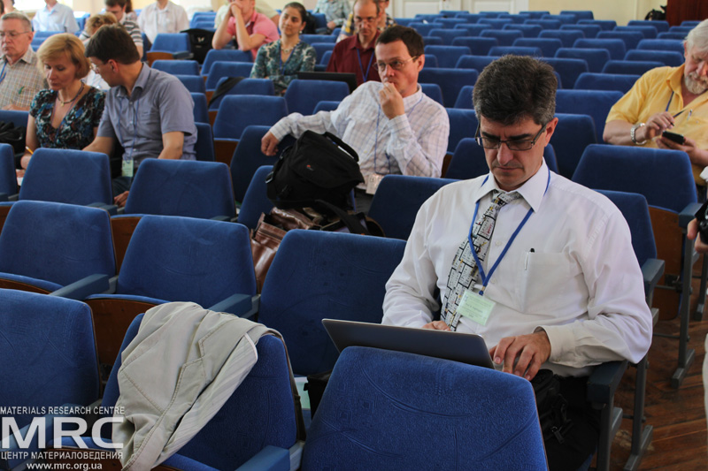 Заседание конференции Гумбольдт-Коллег, профессор Юрий Гогоци, директор Института Нанотехнологий Университета Дрекселя, США Заседание конференции Гумбольдт-Коллег