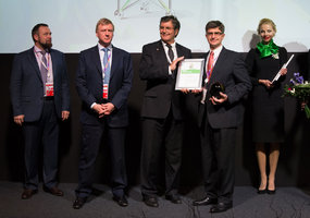 From left to right - Ilya Abrosimov, Vice-President of Bank Otkritie Financial Corporation, Anatoly Chubais, Chairman of the Executive Board of RUSNANO, prof. Dieter Bimberg,Executive director of the Center of Nanophotonics at Institute of Solid State Physics, Technical University of Berlin, Chairman of the Executive Board of RUSNANO Anatoly Chubais and prof. Yury Gogotsi, Drexel University (USA)