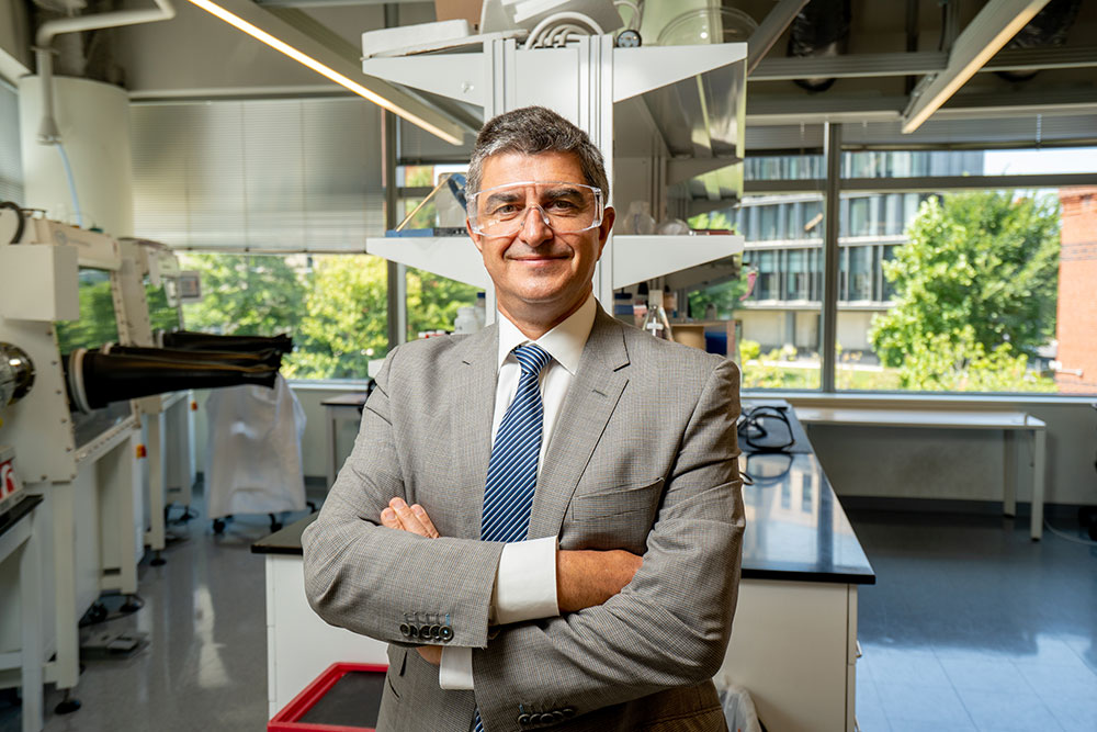 Профессор Юрий Гогоци