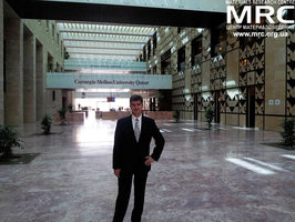 Prof. Yury Gogotsi, director of DNI, Drexel University, USA in Carnegie Mellon Qatar University. Carnegie Mellon Qatar offers undergraduate programs in biological sciences, business administration, computational biology, computer science and information systems. Carnegie Mellon is firmly committed to Qatar’s National Vision 2030 by developing people, society, the economy and the environment.