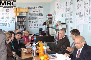 Work discussion on the projects results. From left to right: N.Dudko, I.Tomashevskaya (STCU), S.Saenko (KIPT), M.Brodnikovskiy, Yu.Zubets, A.Ustyuzhanina (MRC), M.Gubinskiy(NMetAU), . Barsukov (AETC, USA) and Upendra S. Rohatgi(Brookhaven National Laboratory, USA)