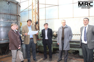 N.Dudko(STCU) , Upendra S. Rohatgi(Brookhaven National Laboratory, USA), I. Barsukov (AETC, USA), and S. Saenko (KIPT), M.Gubinskiy(NMetAU), MRC director O.Gogotsi at MRC workshop premises