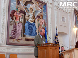 заместитель исполнительного директора (от США) Украинского научно-технологического центра УНТЦ Вик Корсун