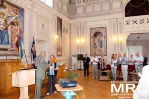 коллеги и друзья поздравляют Вика Корсуна