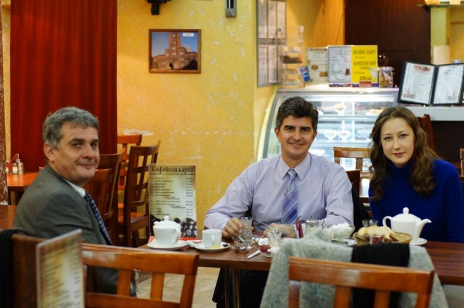 директор Центра материаловедения А.Г.Гогоци, и профессор Ю.Г.Гогоци, Университет Дрекселя, США, А.А.Семенова (МГУ),Москва, ноябрь 2013г.