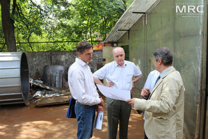 Observing the mill, manufactured by MRC due to the STCU project P483, Materials Research Centre, August 2013